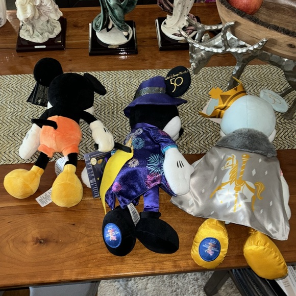 Disney Mickey Mouse Main Attraction Series Collectables & Mickey 2023 Mascot - Picture 2 of 10